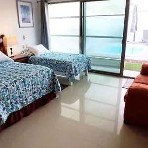 Casa Abril Cozzy Suites , Cancún México